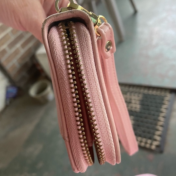 NWOT FOREVER YOUNG ZIP WALLET - Picture 3 of 10